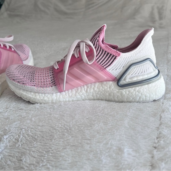 💗 Adidas Ultraboost 19 Running Athletic Shoes Pink White Size 8.5 fit like a 9 - Picture 8 of 11